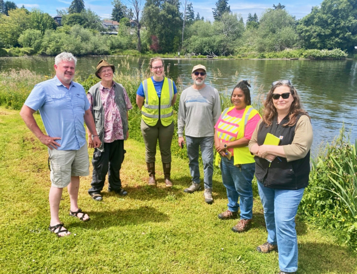 Meeting in June, 2022, to plan the Lakewood Sanctuary. Representatives of Lakewood Marina, Beavers Northwest, the community and Seattle Parks and Recreation in attendance.